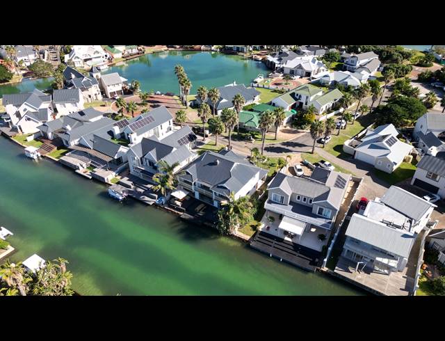 5 BEDROOM HOUSE FOR SALE IN MARINA MARTINIQUE